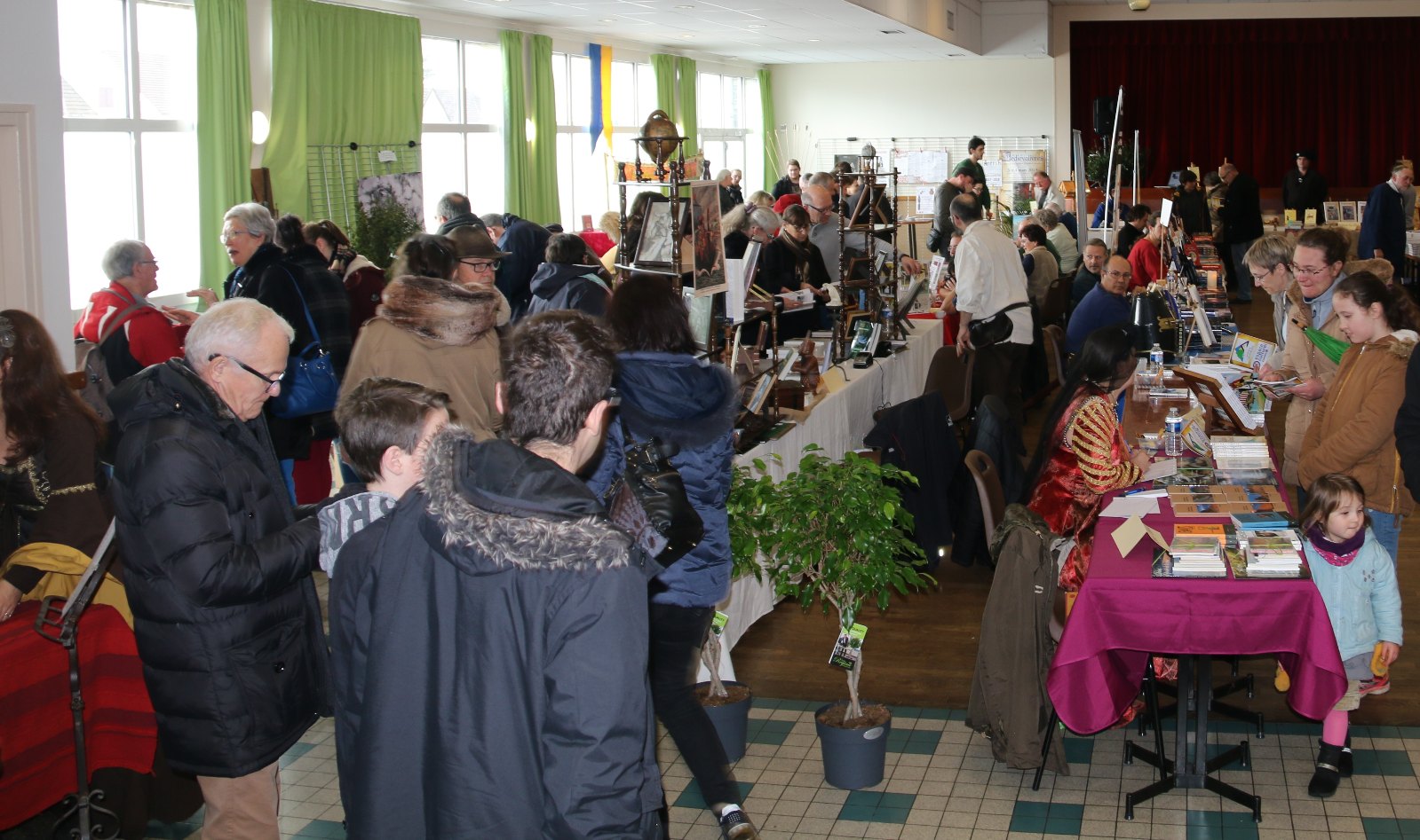 Affiche : Médiévalivres, salon du livre médiéval et fantastique
